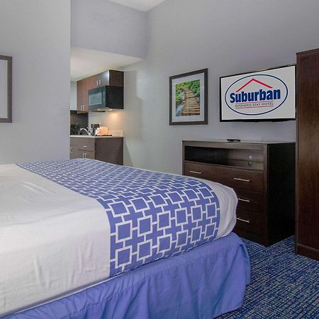 Quality Inn Roseville-Detroit North Экстерьер фото
