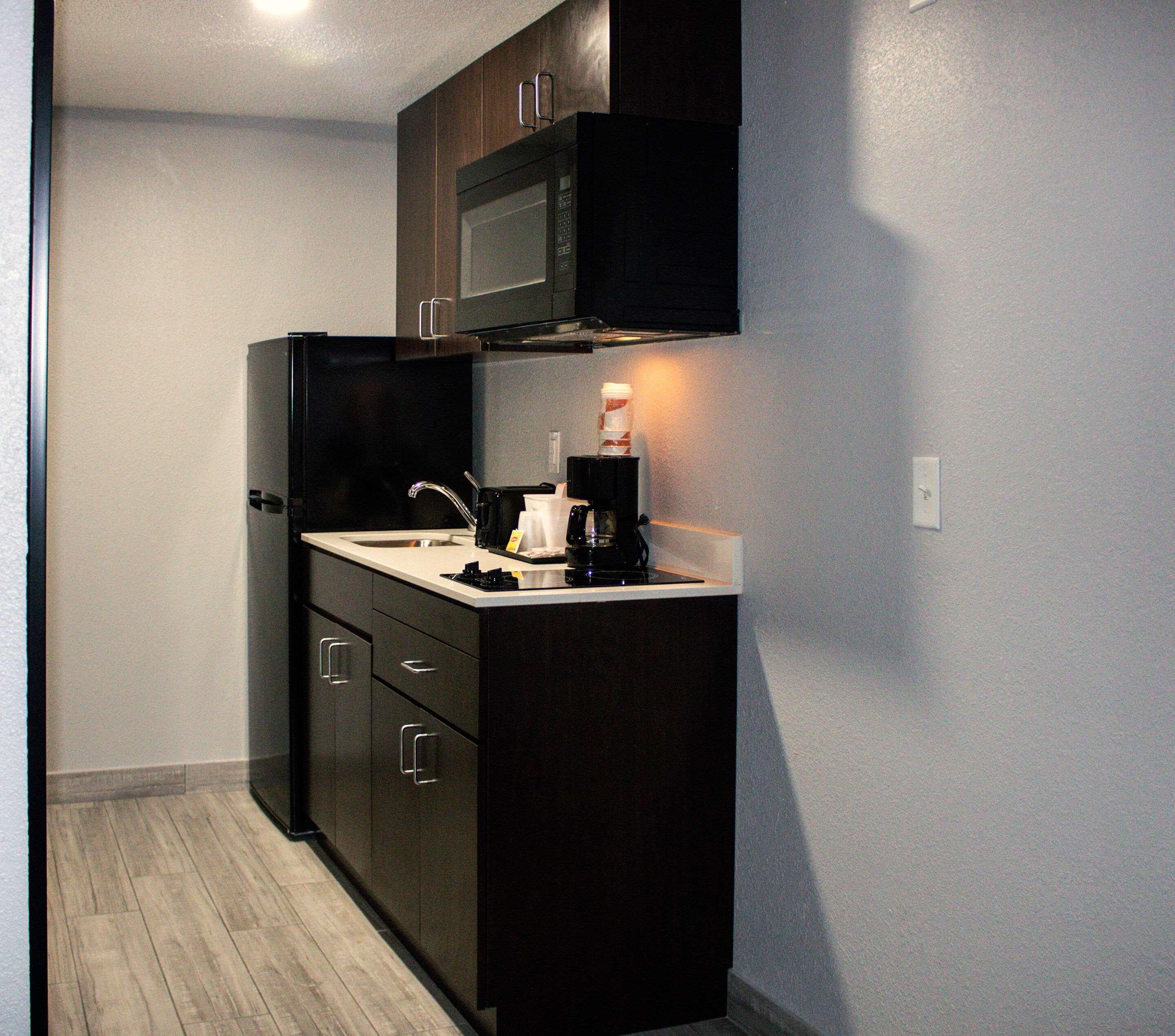 Quality Inn Roseville-Detroit North Экстерьер фото
