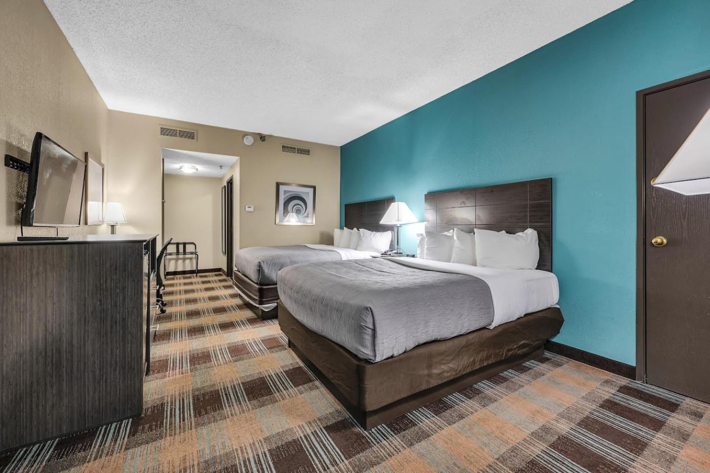 Quality Inn Roseville-Detroit North Экстерьер фото