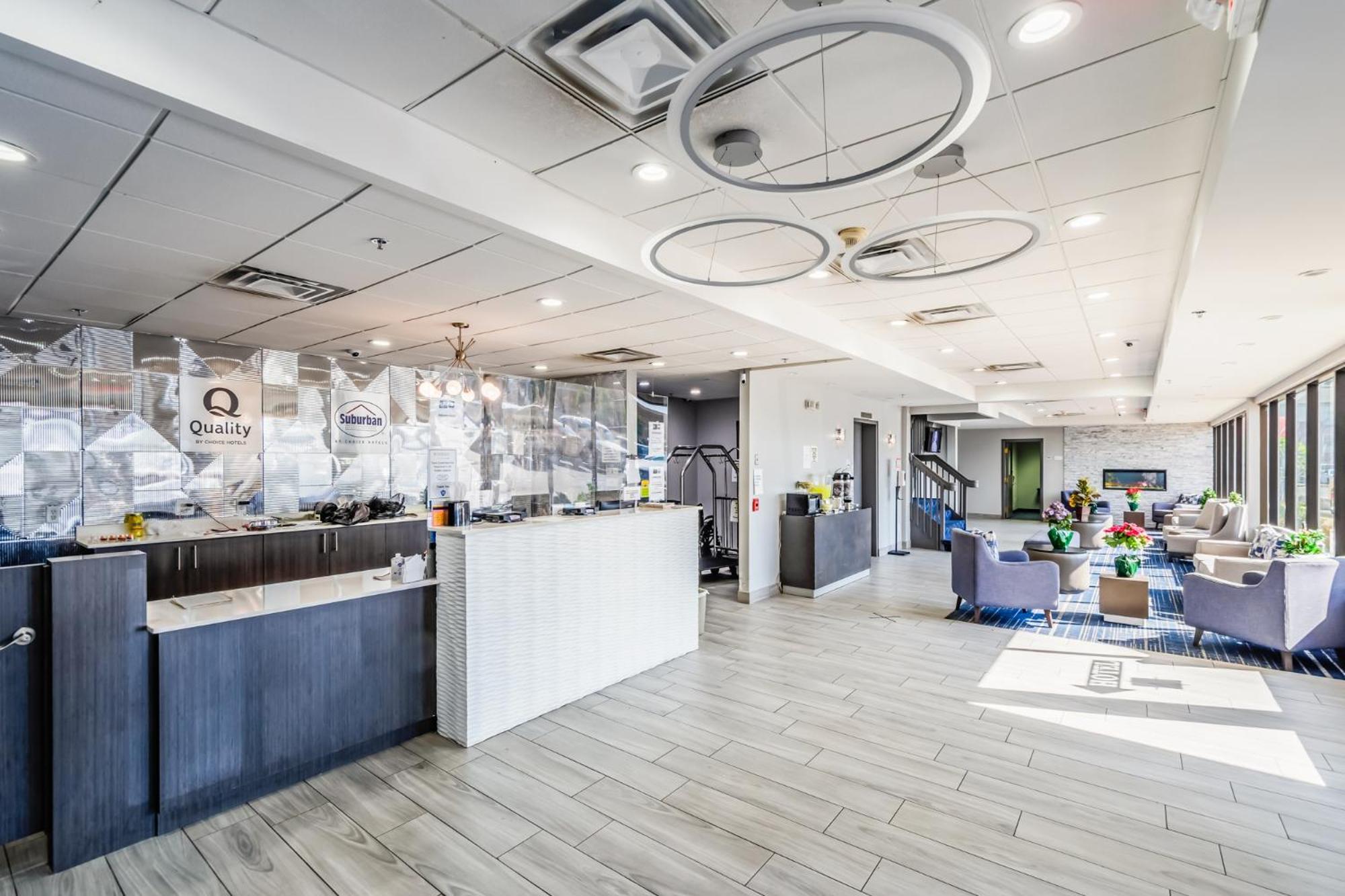 Quality Inn Roseville-Detroit North Экстерьер фото