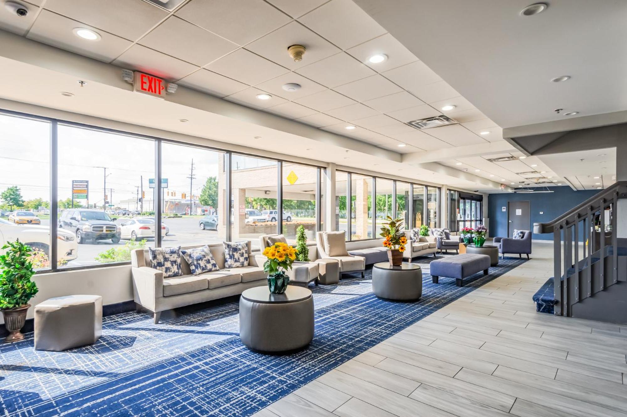 Quality Inn Roseville-Detroit North Экстерьер фото